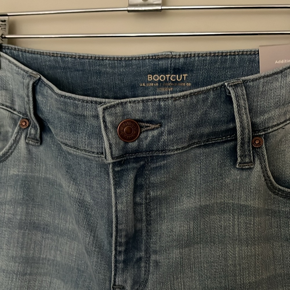 Chico’s Boot Cut Light Wash Jeans - Picture 3 of 8